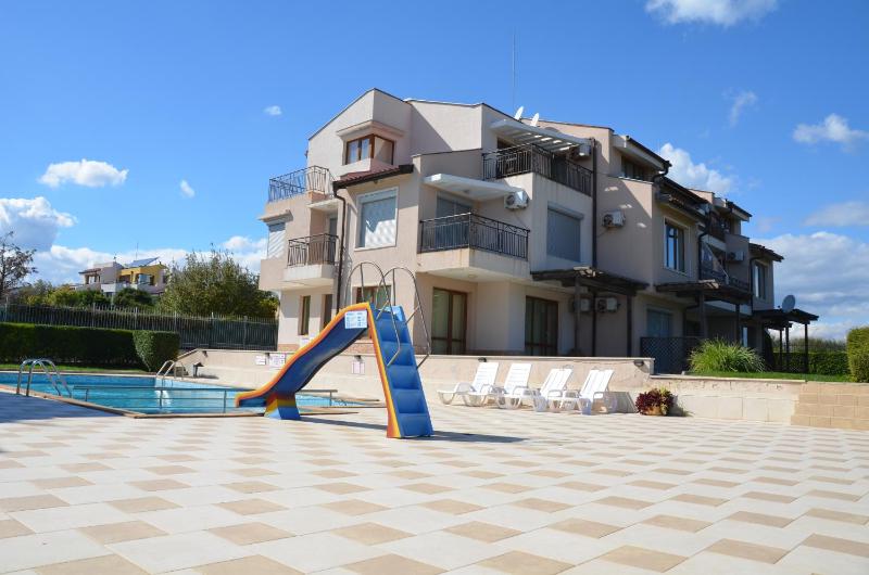 Sunrise Apartments - image 13