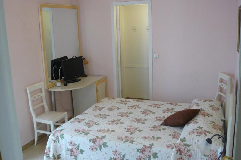 Three-Bedroom Suite - Annex (6 Adults) image 1