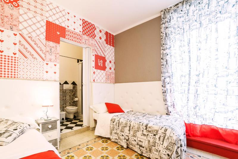 Triple Room with Private Bathroom image 2