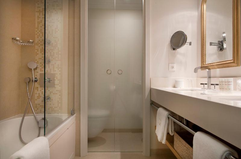 Triple Room image 2
