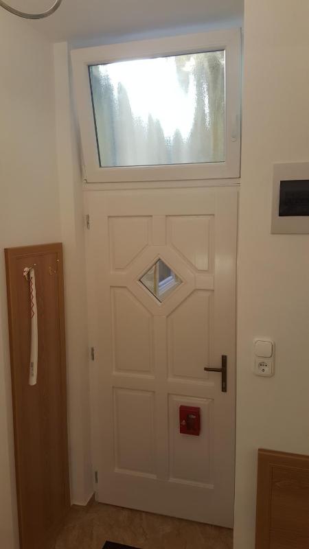 Authentic Akacfa Apartment - image 8