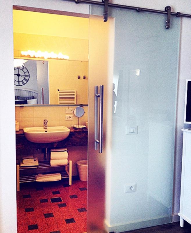 Premium Double Room image 2