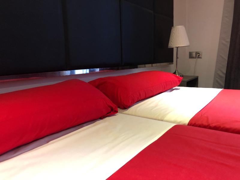 Studio Apartment image 2