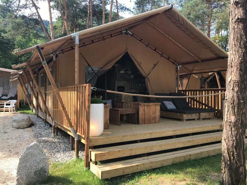 Safari Lodge Deluxe image 1