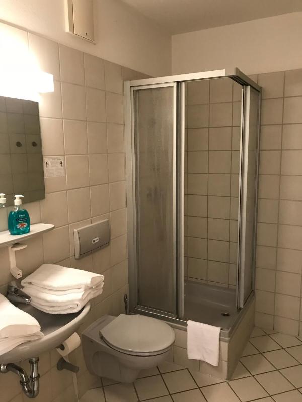 Standard Double Room image 2