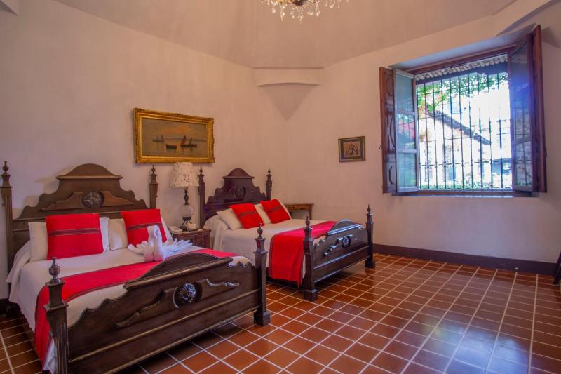 Hotel Posada de Don Rodrigo Antigua - image 4