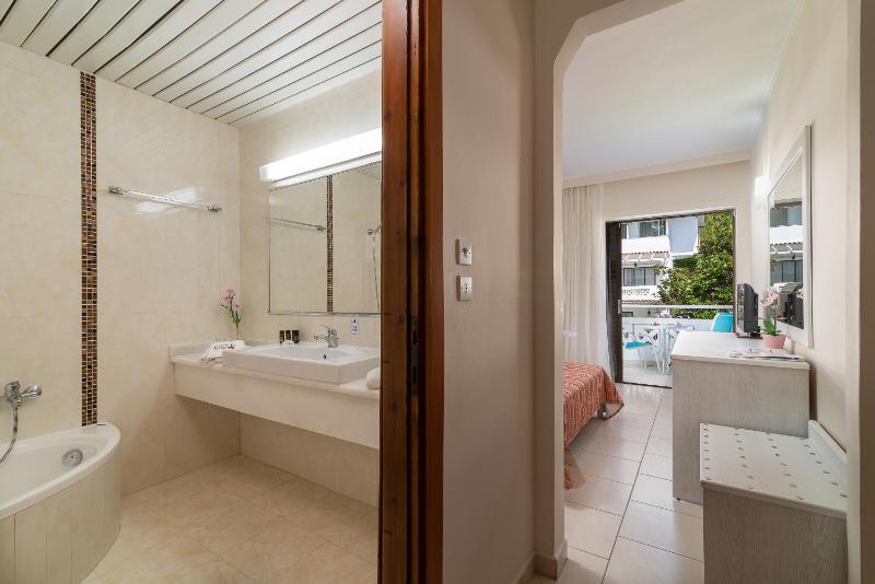 Single Room image 2