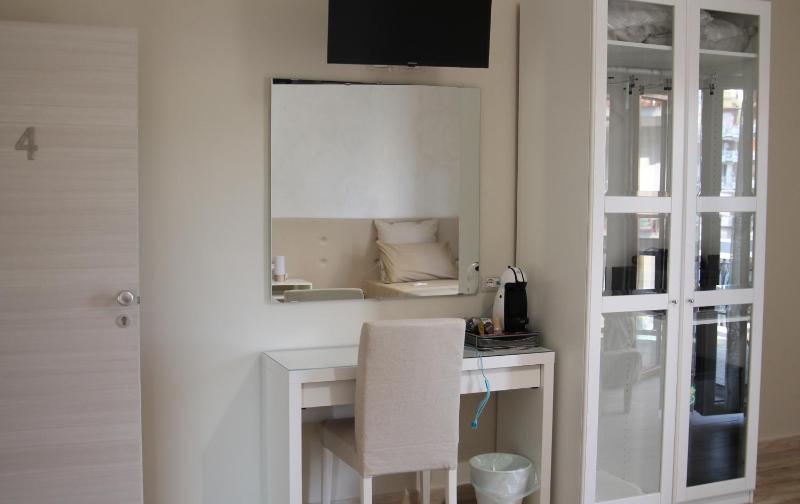 Comfort Triple Room image 2