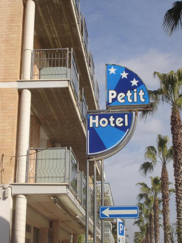 Petit Hotel - image 19