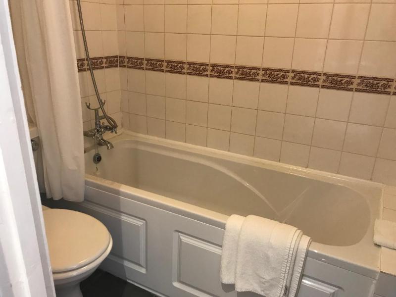 Standard Single Room image 3