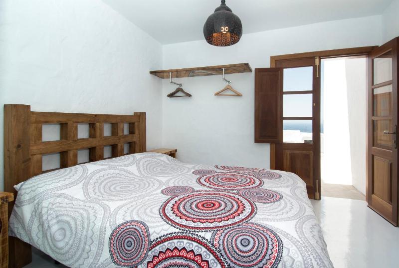 Double Room with Sea View image 4