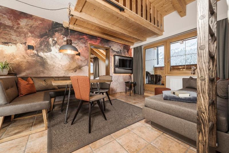 Two-Bedroom Apartment with Bunk Bed image 4