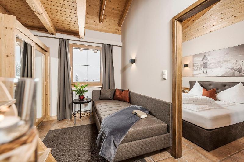 One-Bedroom Apartment with Bunk Bed image 4