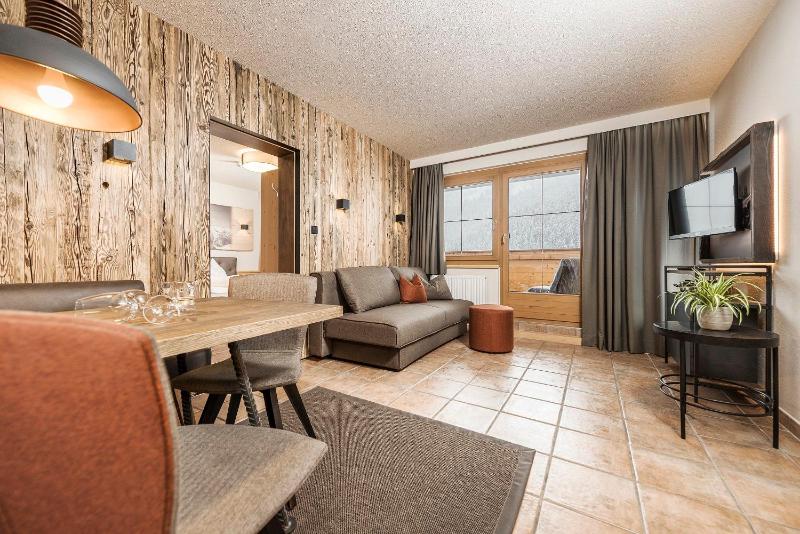 Two-Bedroom Apartment with Bunk Bed image 3
