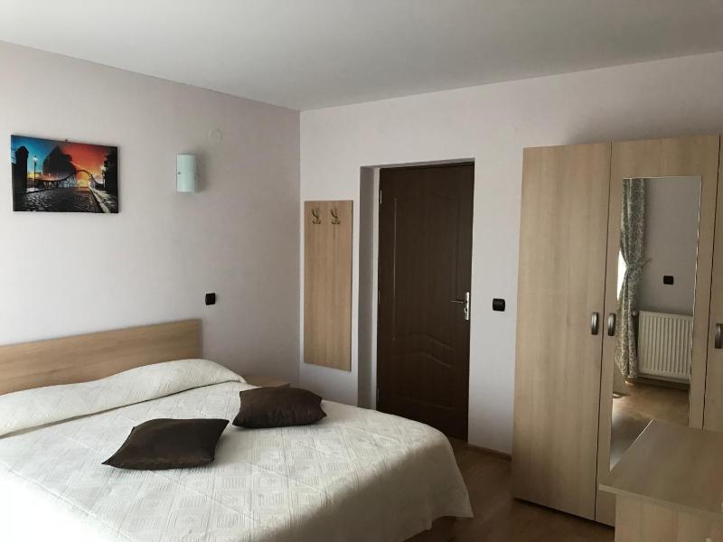 King Room with Balcony image 2