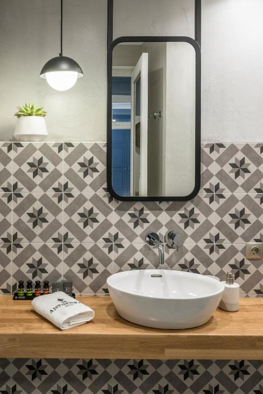 Superior Apartment image 3