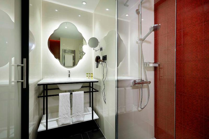 Double or Twin Room image 1