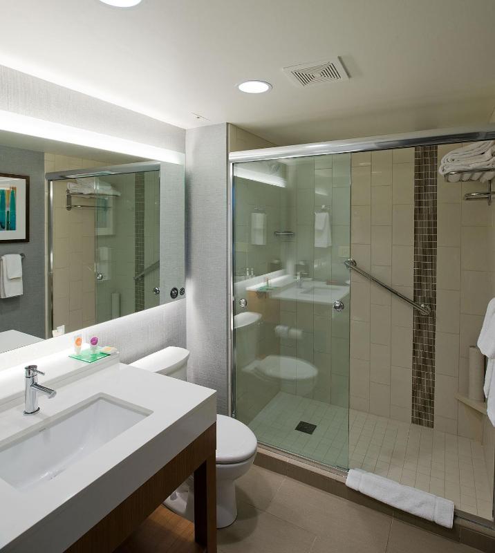 King Room with Sofa Bed - High Floor image 4