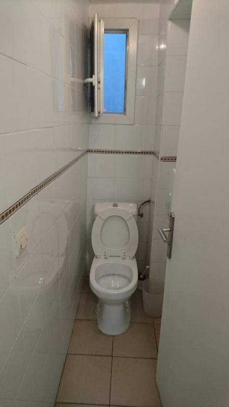 Double Room with Shared Toilet image 3