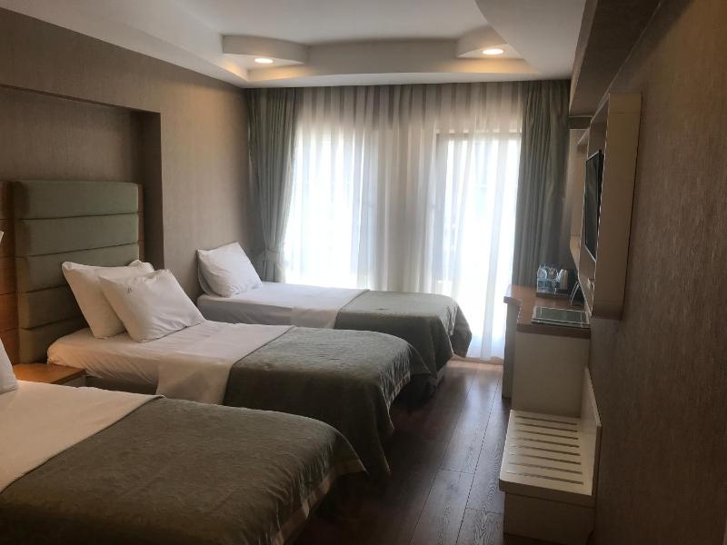 Triple Room image 1