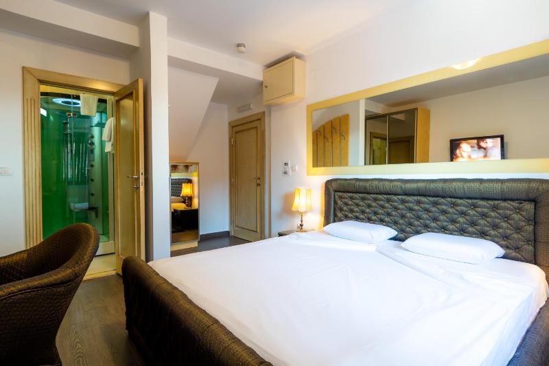 Standard Apartment image 4