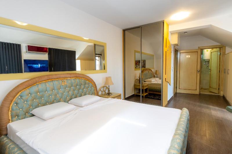 Superior Apartment image 4