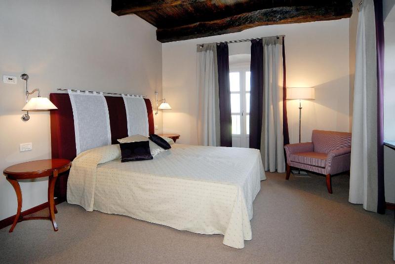 Superior Double Room image 1