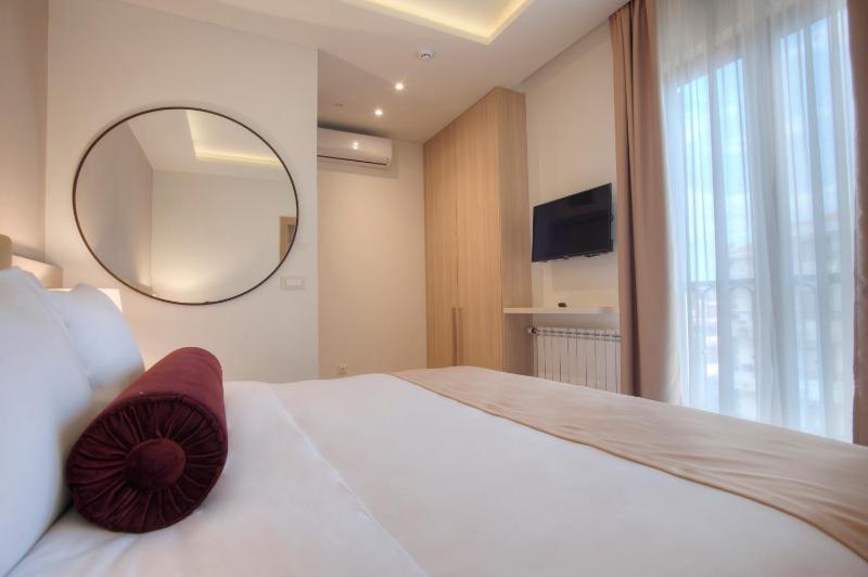 Double or Twin Room image 2