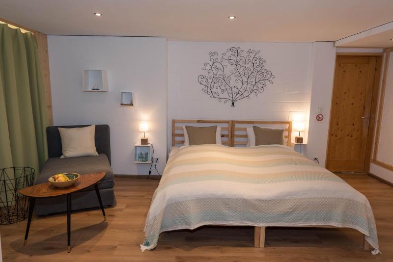 Triple Room with Shower image 3