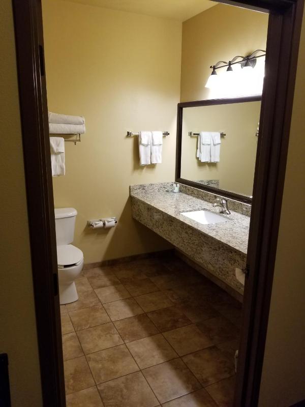 King Room - Non-Smoking image 3