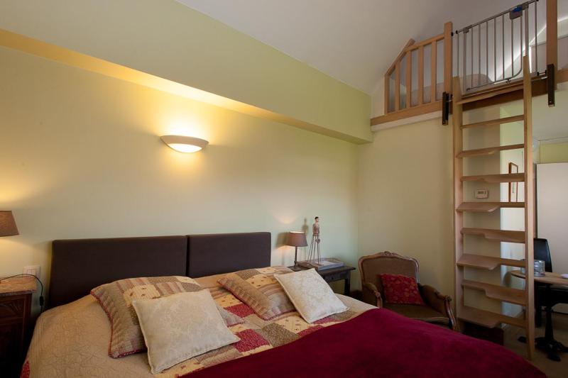 Duplex Room image 2