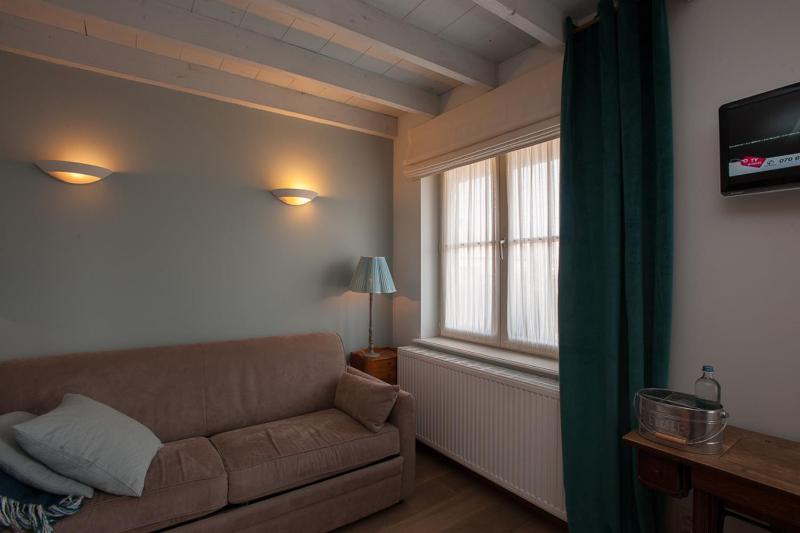 Double Room image 3