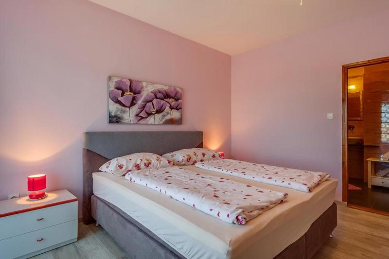 Double Room with Balcony image 1