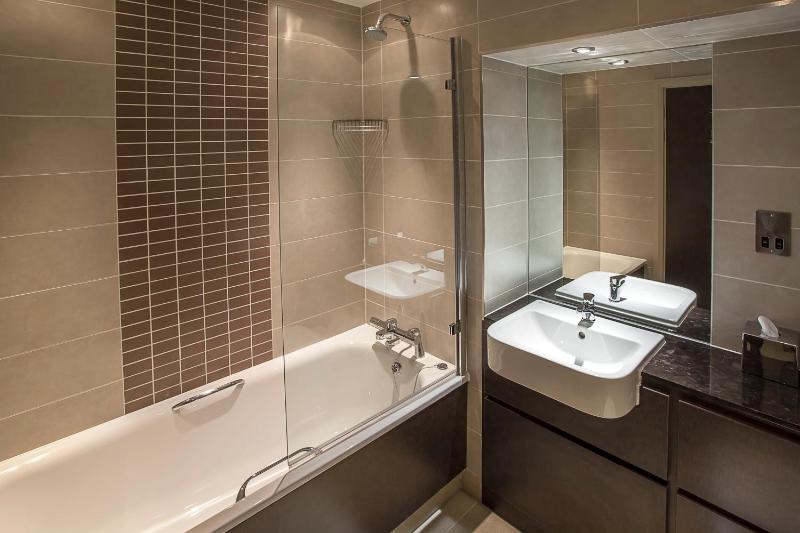 Standard Double Room image 3