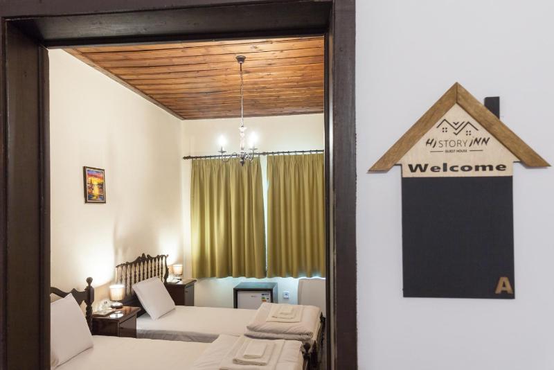 Double Room with Garden View image 3