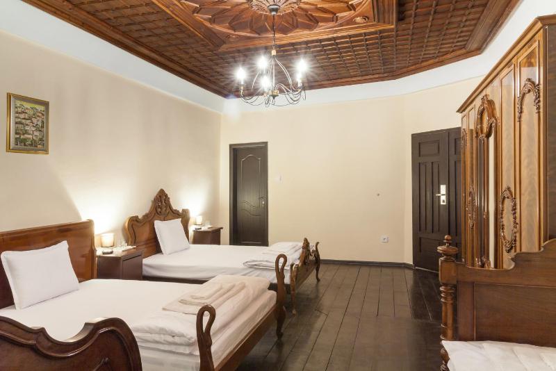 Family Room with Garden View image 1