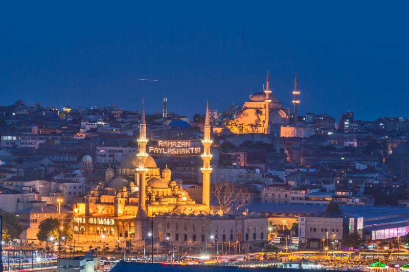 Deluxe Double Room with Sea View image 2