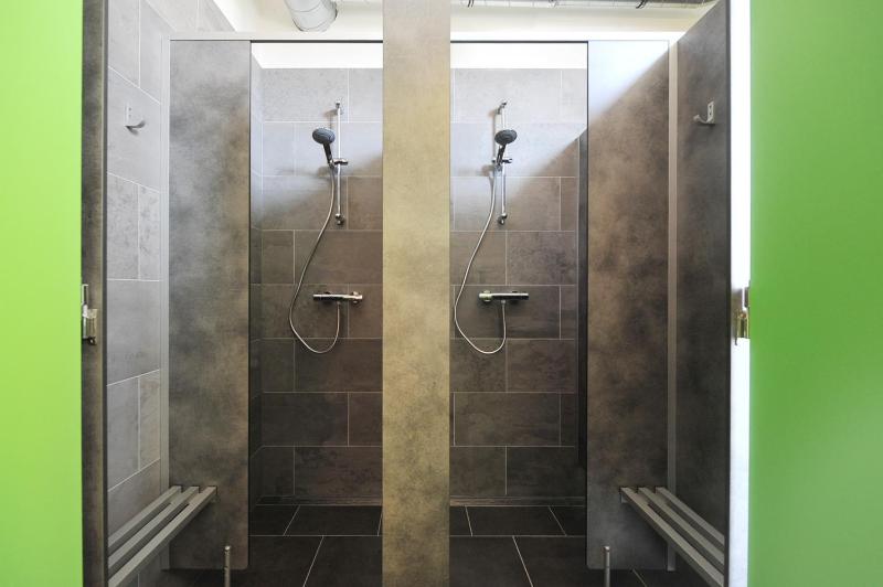 Bed in 10-Bed Mixed Dormitory Room image 3