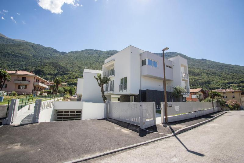 Apartment with Terrace image 4