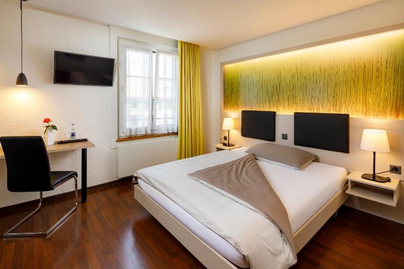 Economy Room (Queensize Bed) image 3