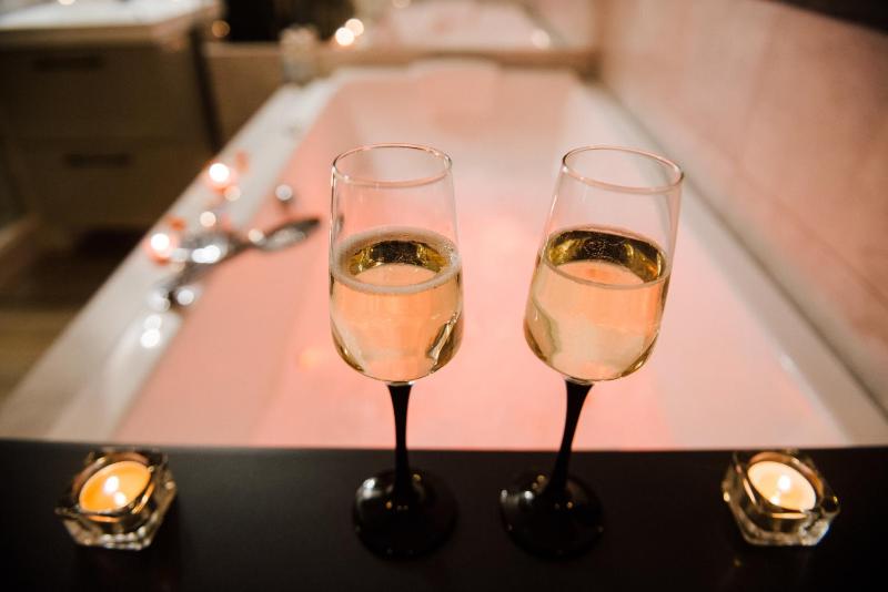 La Suite Romantique avec Jacuzzi au Cœur de Perpignan - image 16