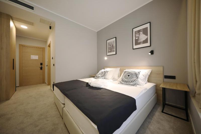 Standard Double or Twin Room image 2