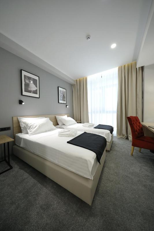 Superior King Room image 2