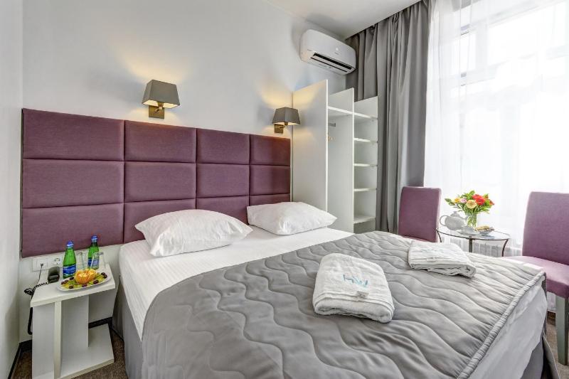 Double Room image 2