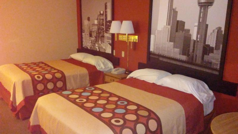 Double Room with Two Double Beds - Smoking image 3