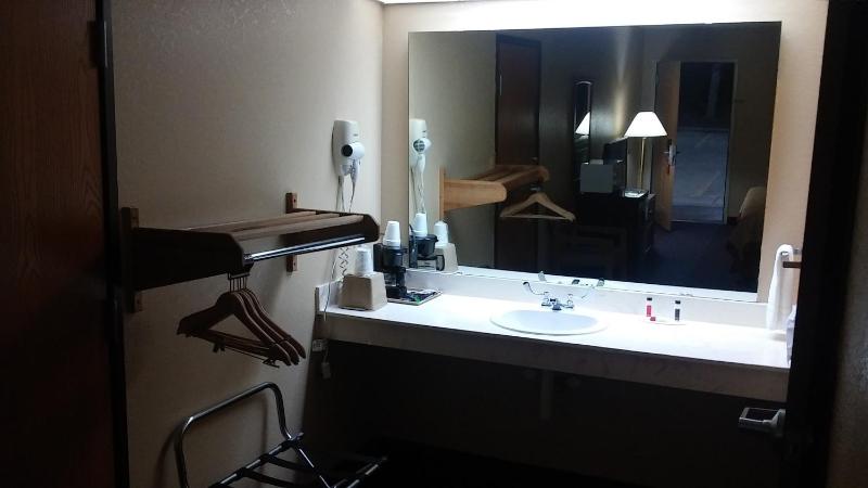 Double Room with Two Double Beds - Non-Smoking image 4