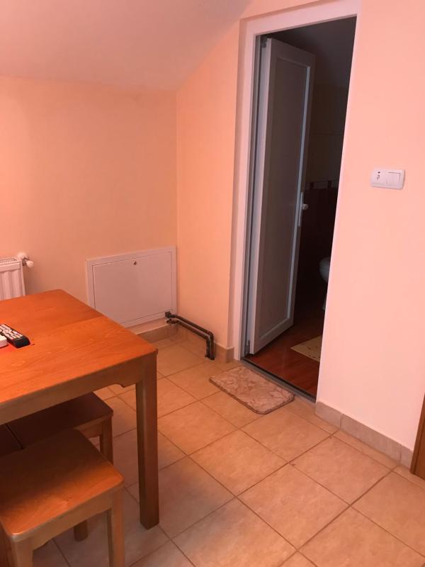One-Bedroom Apartment image 4
