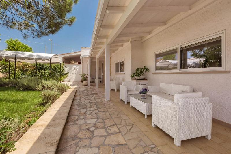 Villa image 3