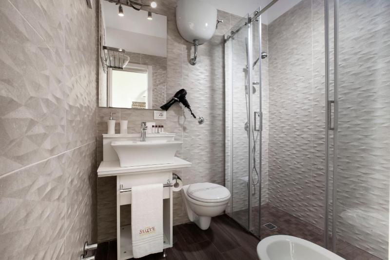 Superior Double or Twin Room image 4