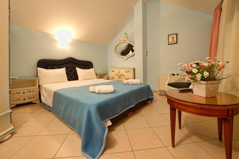 Elena Hotel - image 9